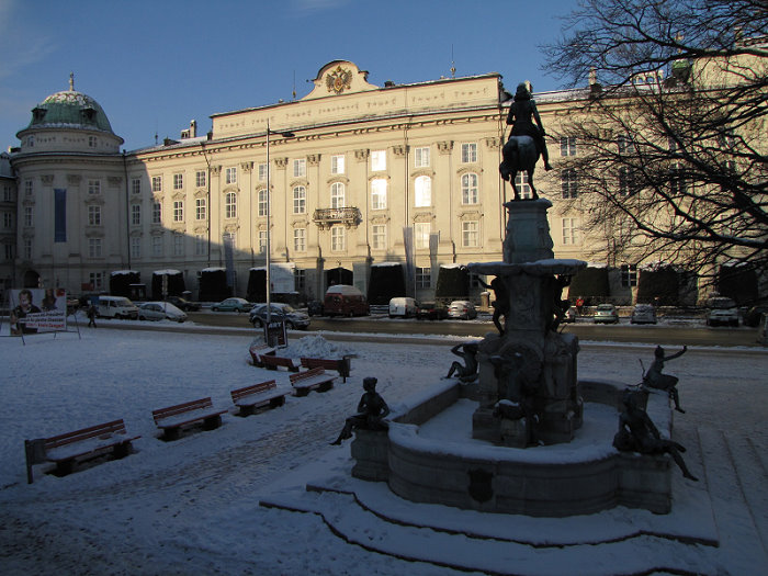 Hofburg mit Leopoldsbrunnen im Vordergrund (Foto: A. Prock)
